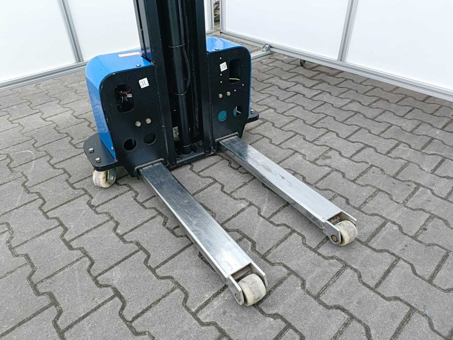 Wózek samozaładowczy elektryczny paleciak masztowy winda 500 kg 130 cm