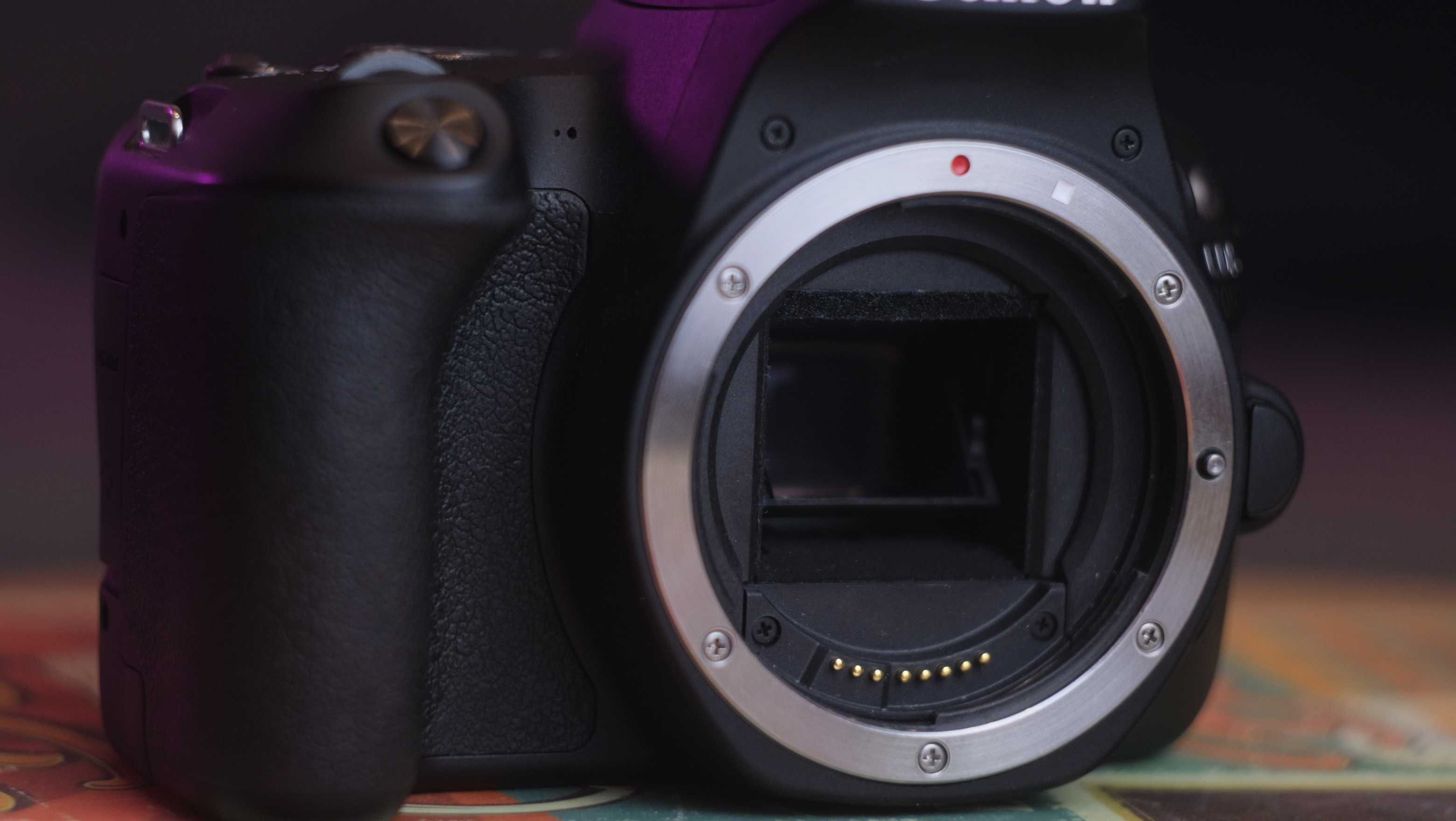 Aparat Canon EOS200D