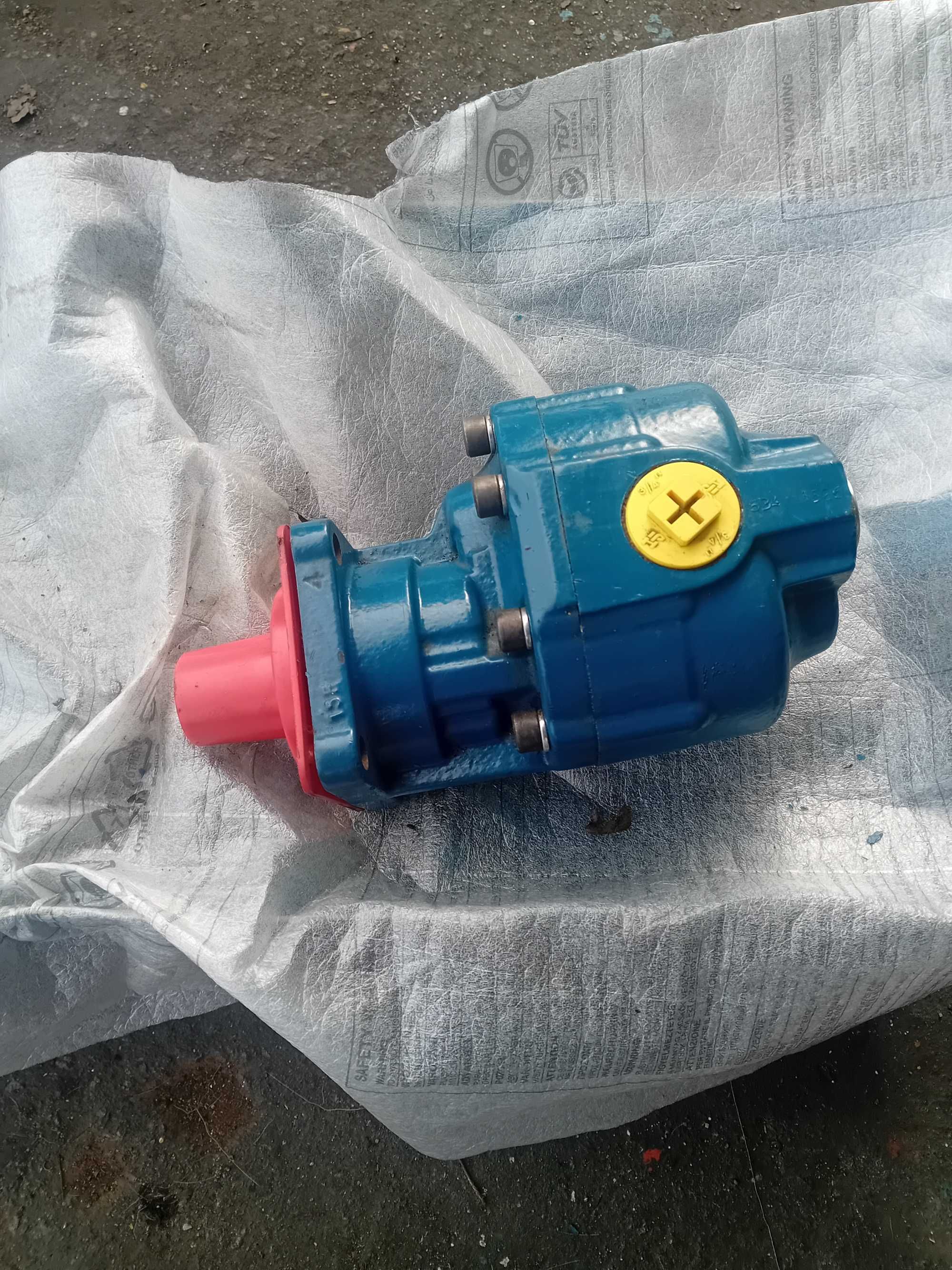 Bomba hidráulica nova. Made in Italy