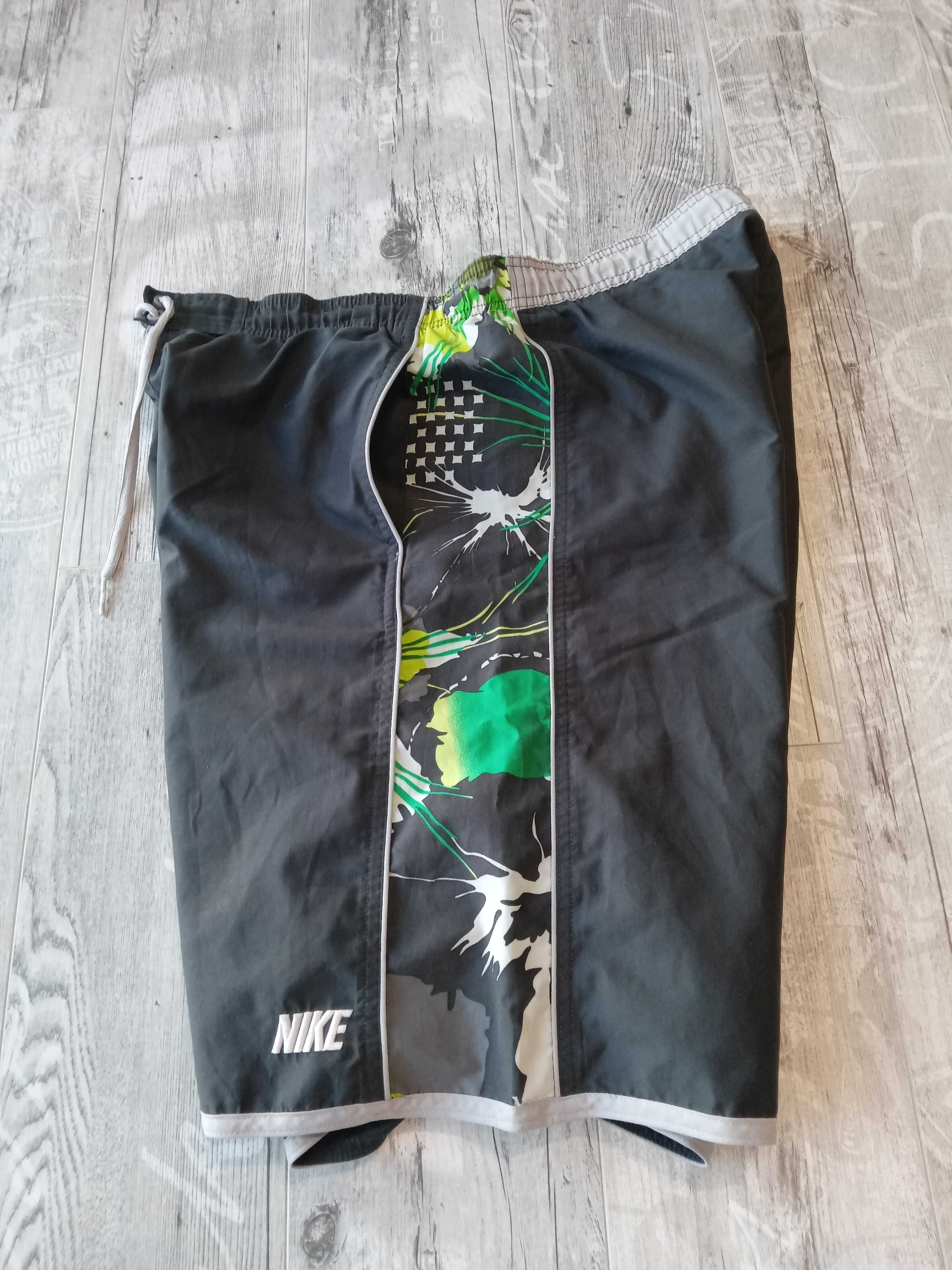 42.  Nike spodenki męskie pas 92 - 98 cm