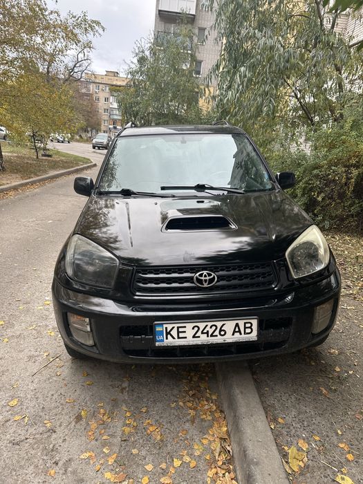 Toyota Rav4. 2003