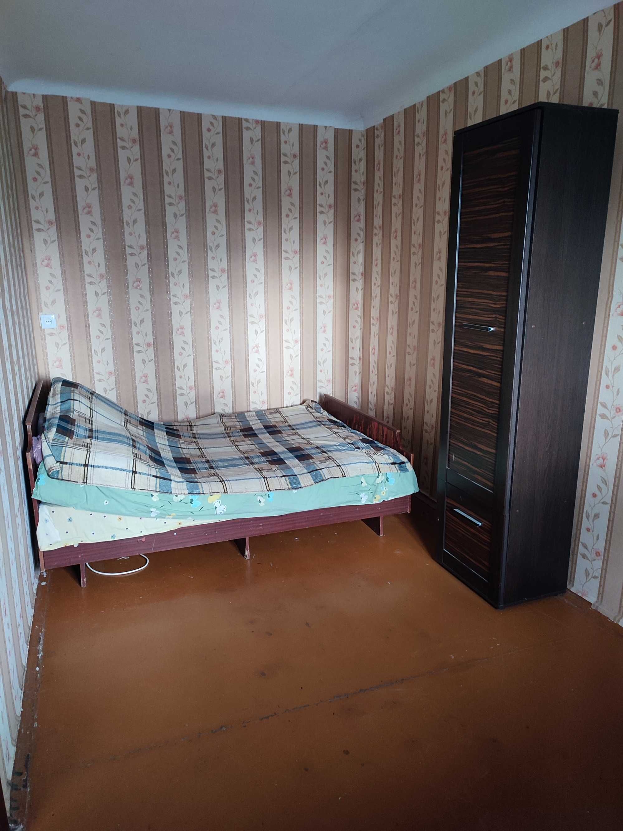 Продається трикімнатна квартира по вулиці Соборності