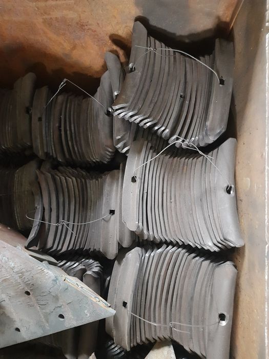 Долото наральник 200х40х6 мм на S-подібну стійку