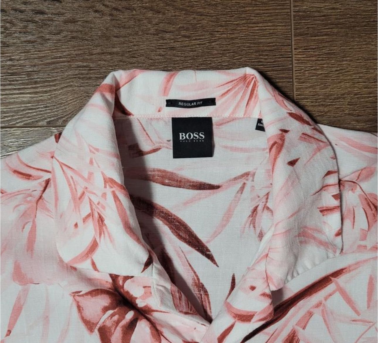 Льняная рубашка Hugo Boss .