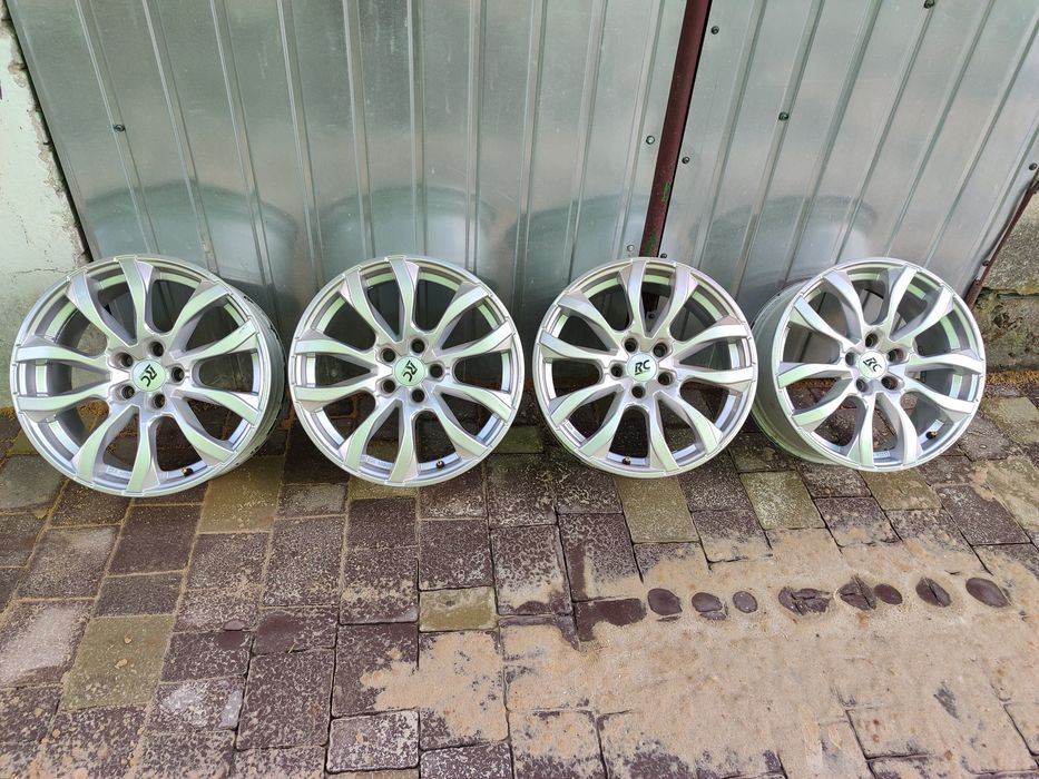 Продам комплект дисків R17