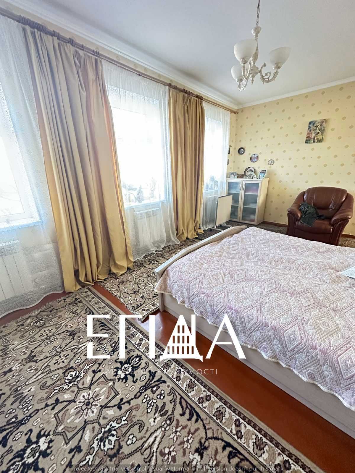Двоповерховий будинок на Новомиколаївці, 100 кВ.