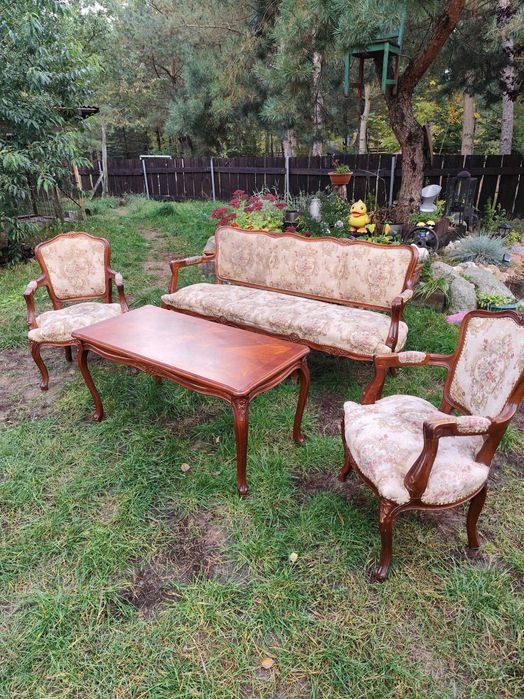 Komplet wypoczynkowy w stylu Ludwik XVI