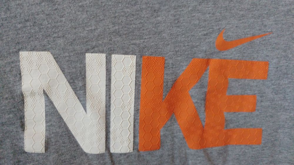Camisola Nike como nova tamanho XS - 6 a 8 anos