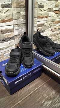 Кросівки Skechers в розмірі 36