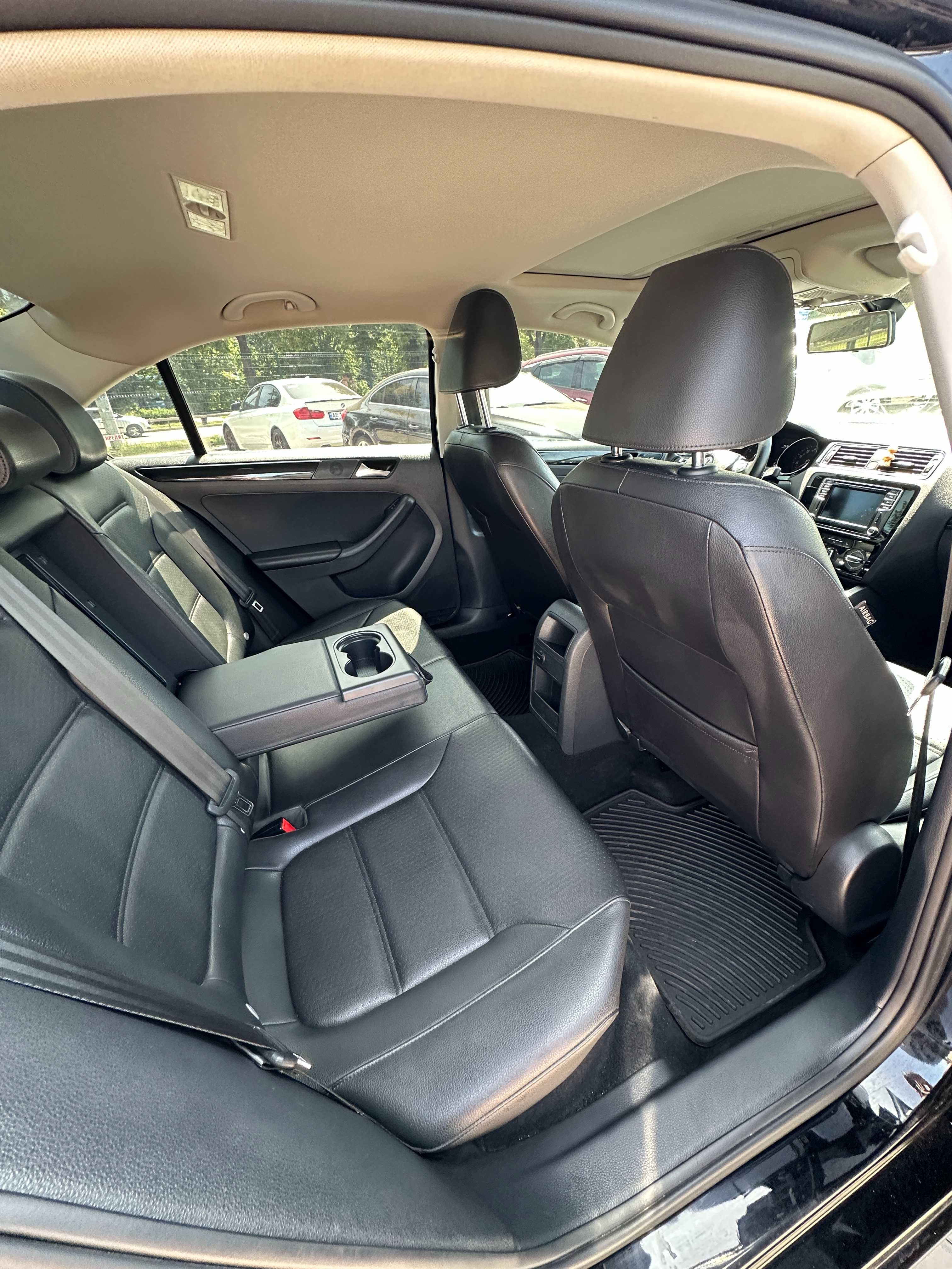Продам  Volkswagen Jetta SEL 2016 рік можлива розстрочка,кредит!