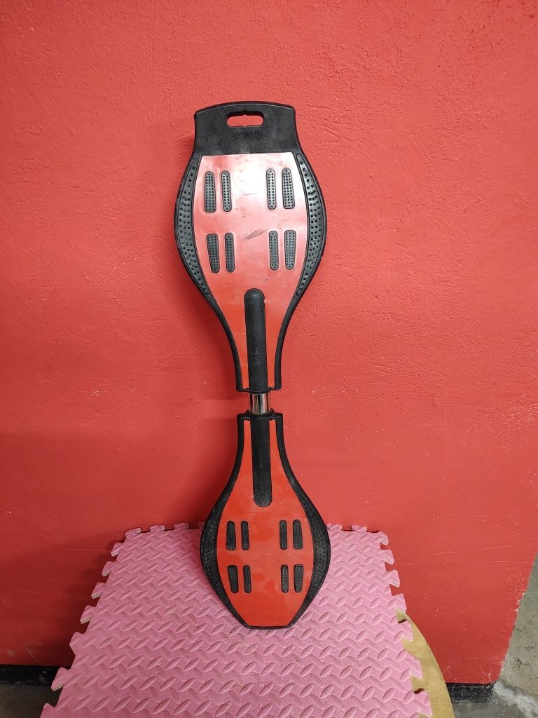 WAKEBOARD deskorolka balansowa

Stan Wizualny oceniam na  balansowa
