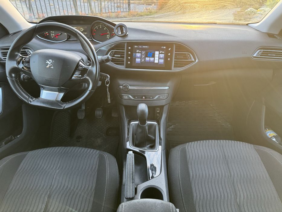 Peugeot 308 T9 2014 р. Дизель