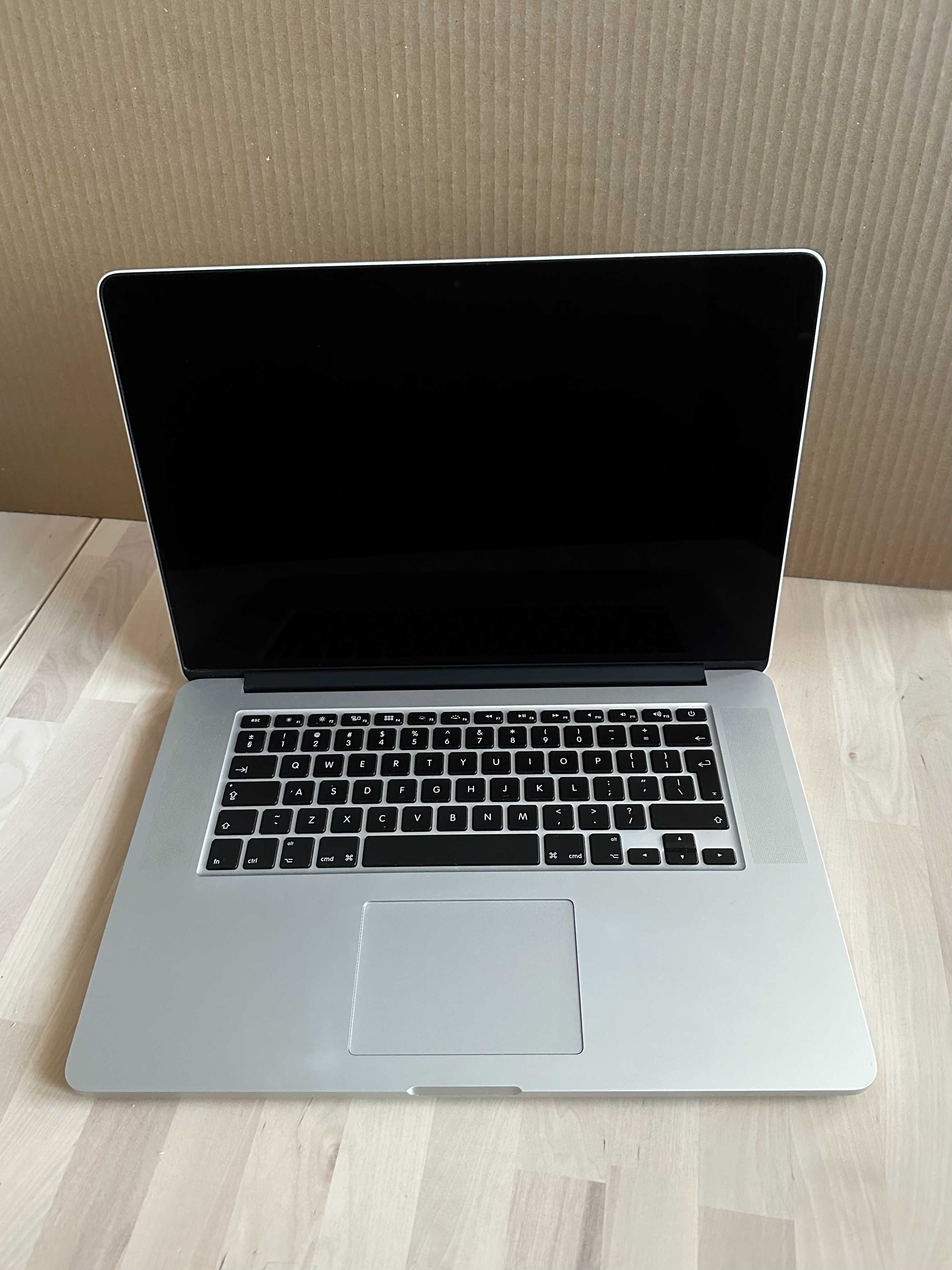 MacBook Pro Mid 2015 15.4” Retina/ 16GB/ 256 GB/ Intel Core i7 2.2 GHz
