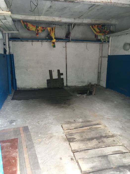 Продам гараж,в хорошем районе