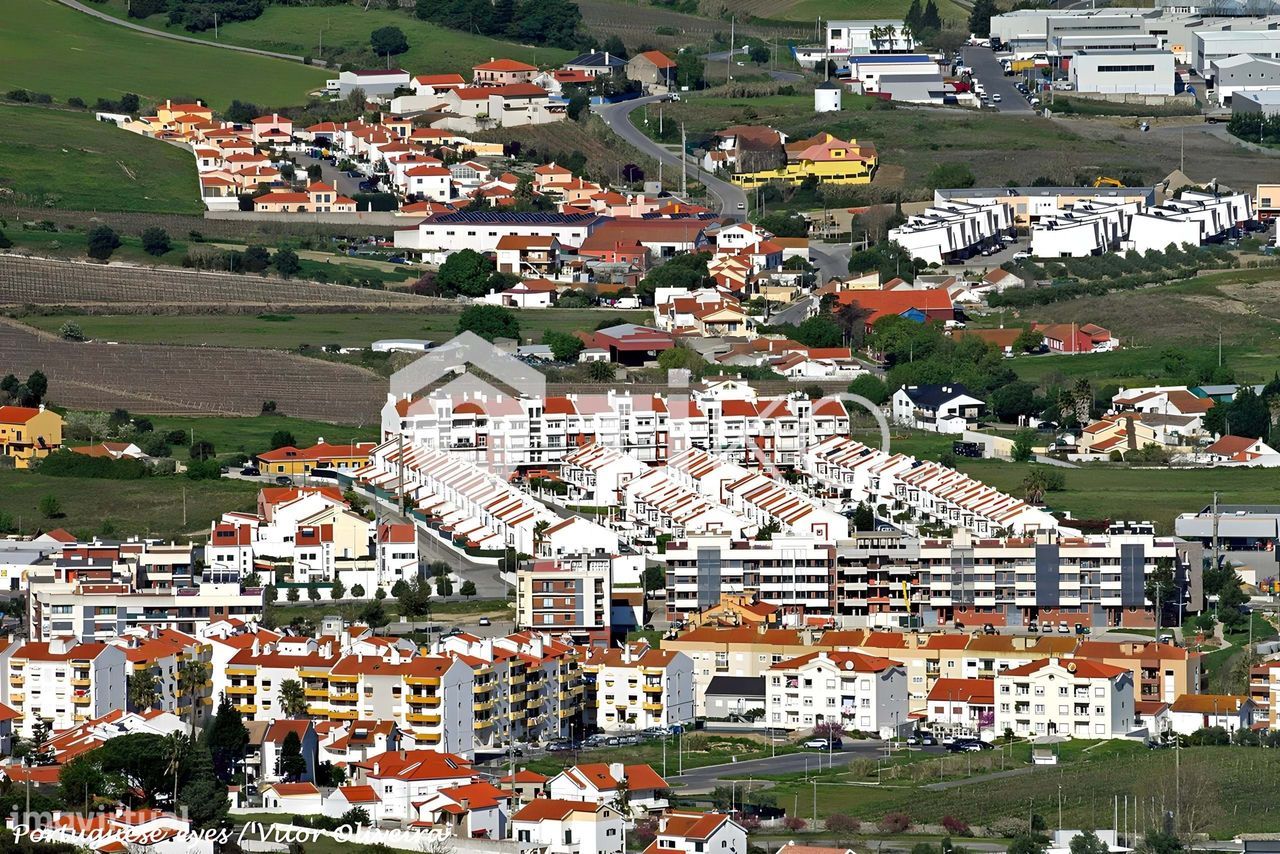 Armazéns logísticos e industriais em Arruda dos Vinhos, Lisboa