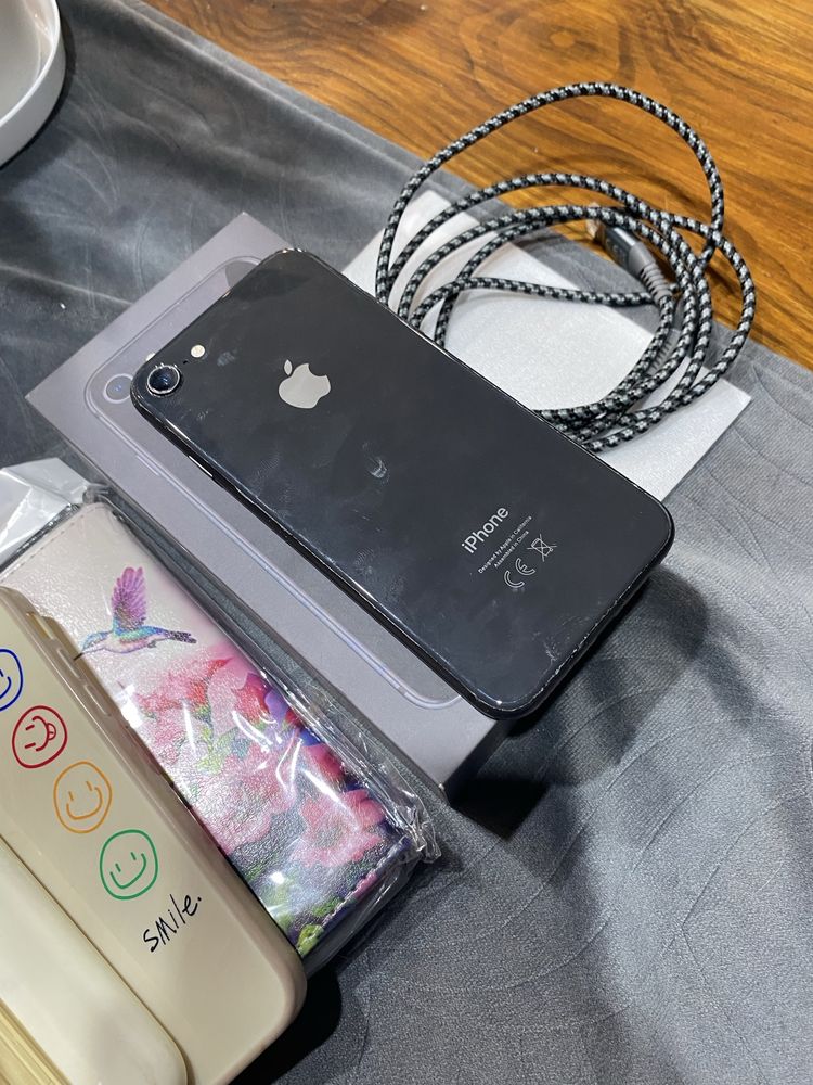Iphone 8 64gb bez blokad gratis