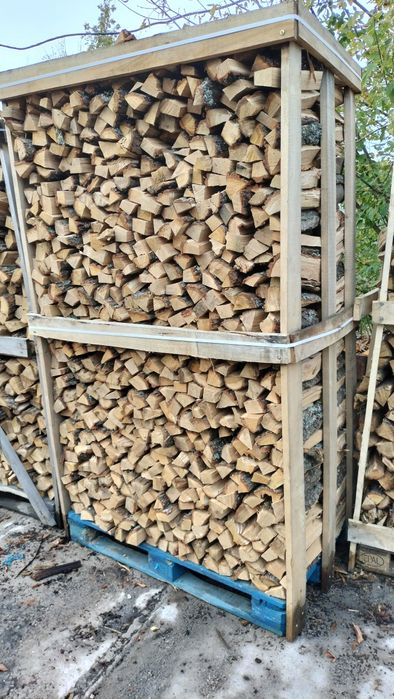 Продаємо дрова твердих порід