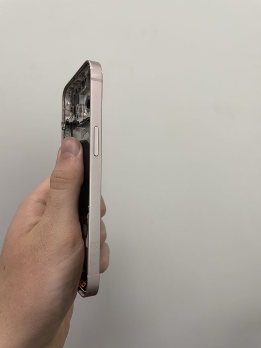 Оригінальні корпуси iPhone 13 всі кольори