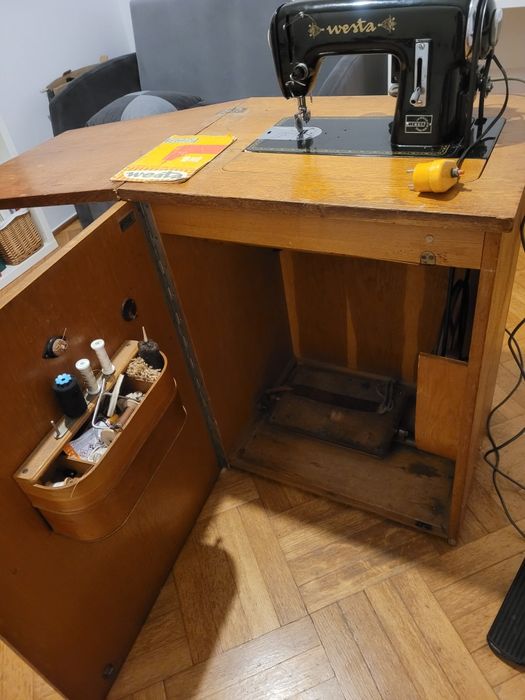 Maszyna do szycia westa