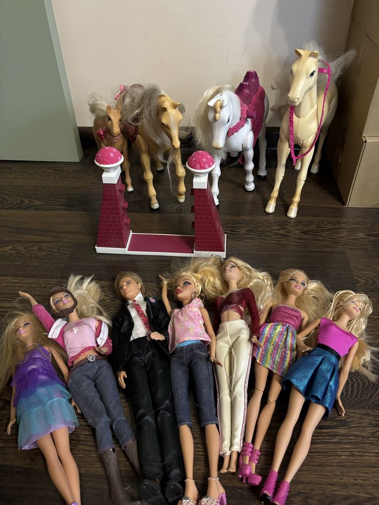 Ponad 50 lalek Barbi, konie, hulajnoga itp