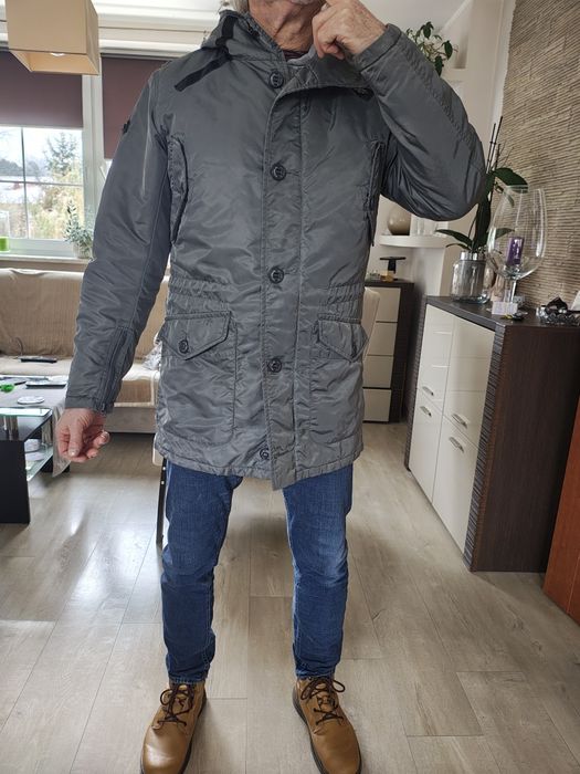 Kurtka zimowa marki Diesel. Rozmiar L.