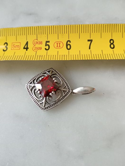 Stary zestaw srebrnej biżuterii z granatami