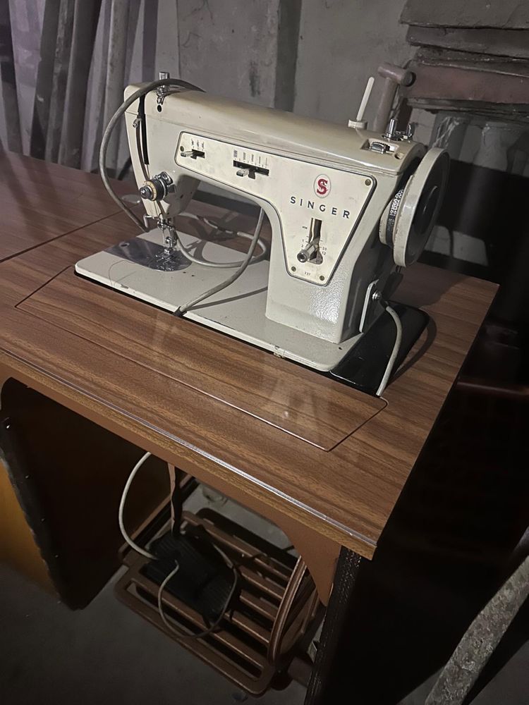 Maquina de costura antiga Singer