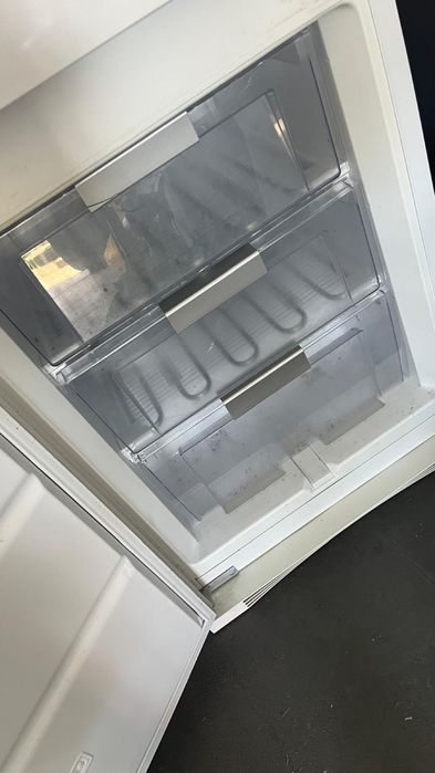 Lodowka pod zabudowe