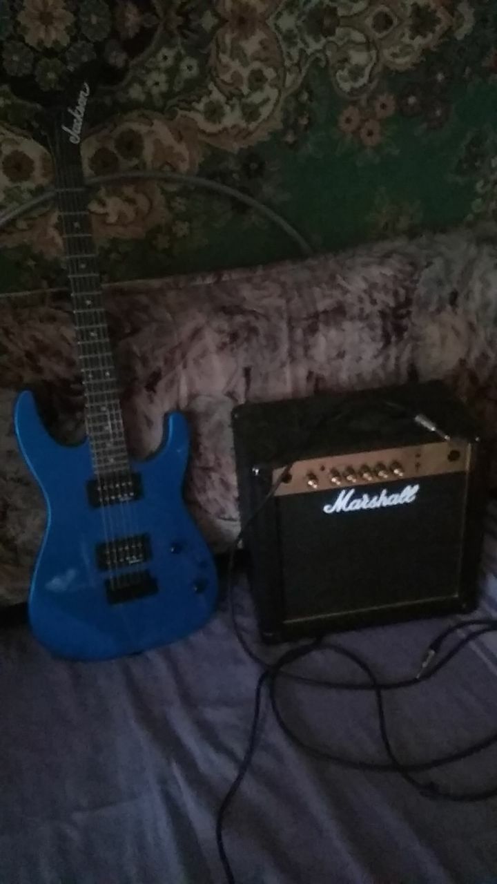 Jackson js11 and Marshall MG15