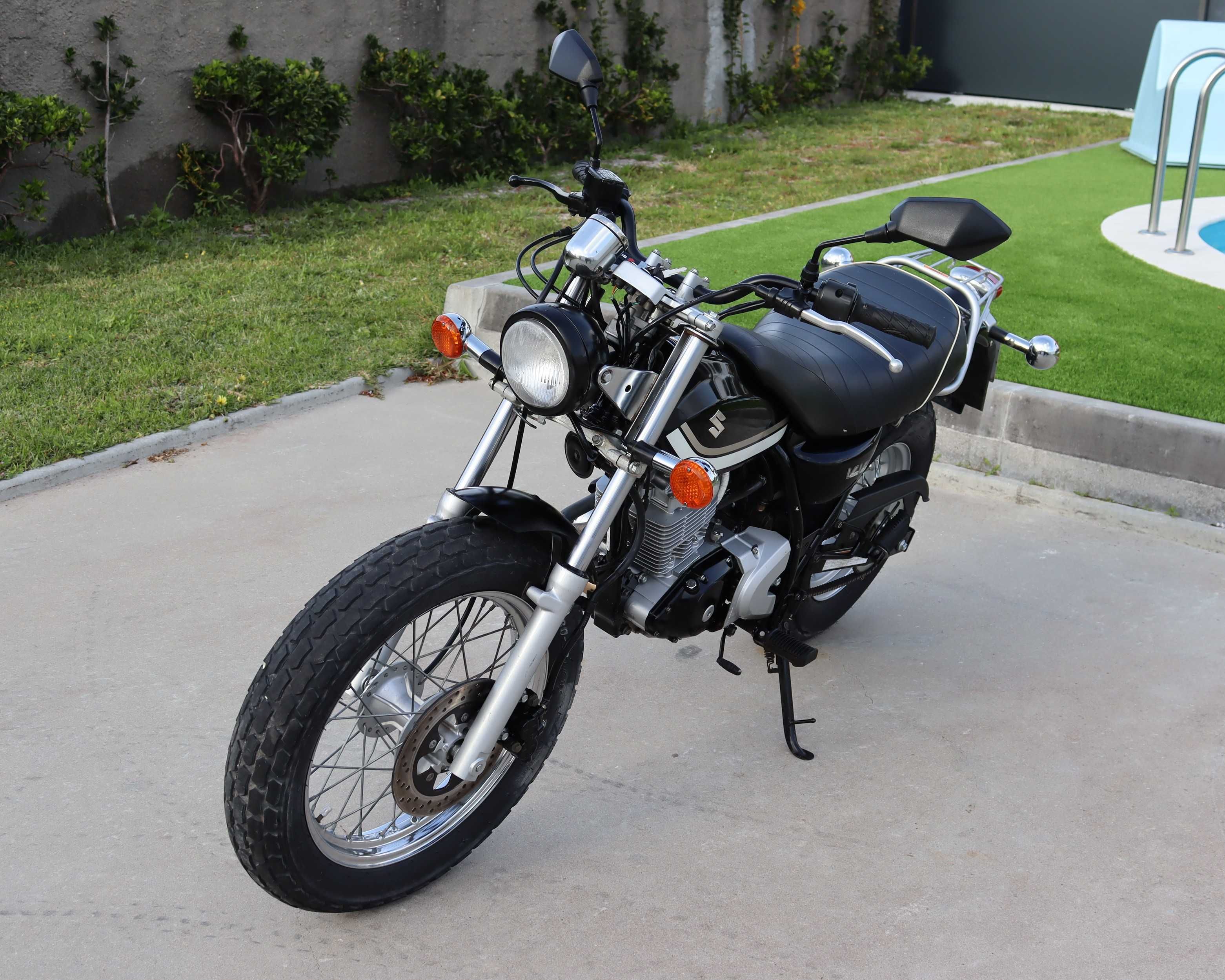 Suzuki Van Van RV 125 (16)