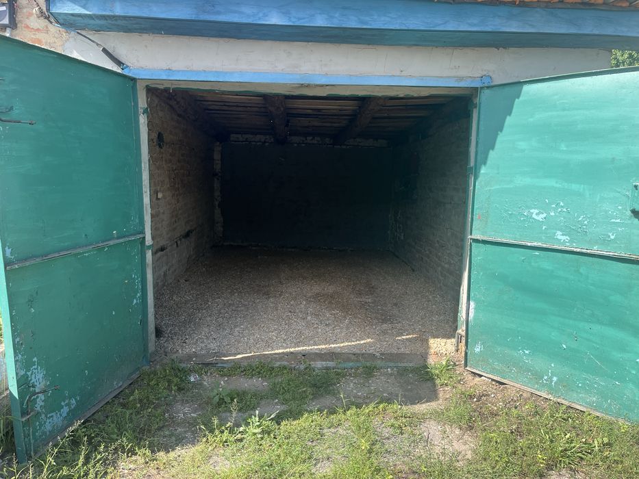 Продам гараж . В центре г. Путивль!