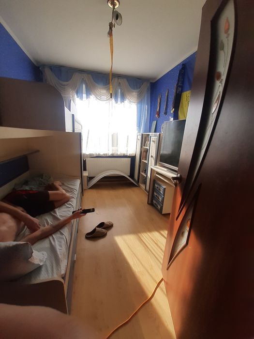 Продам двох кімнатну квартиру смт.Іваничі