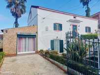 Moradia T4 para venda