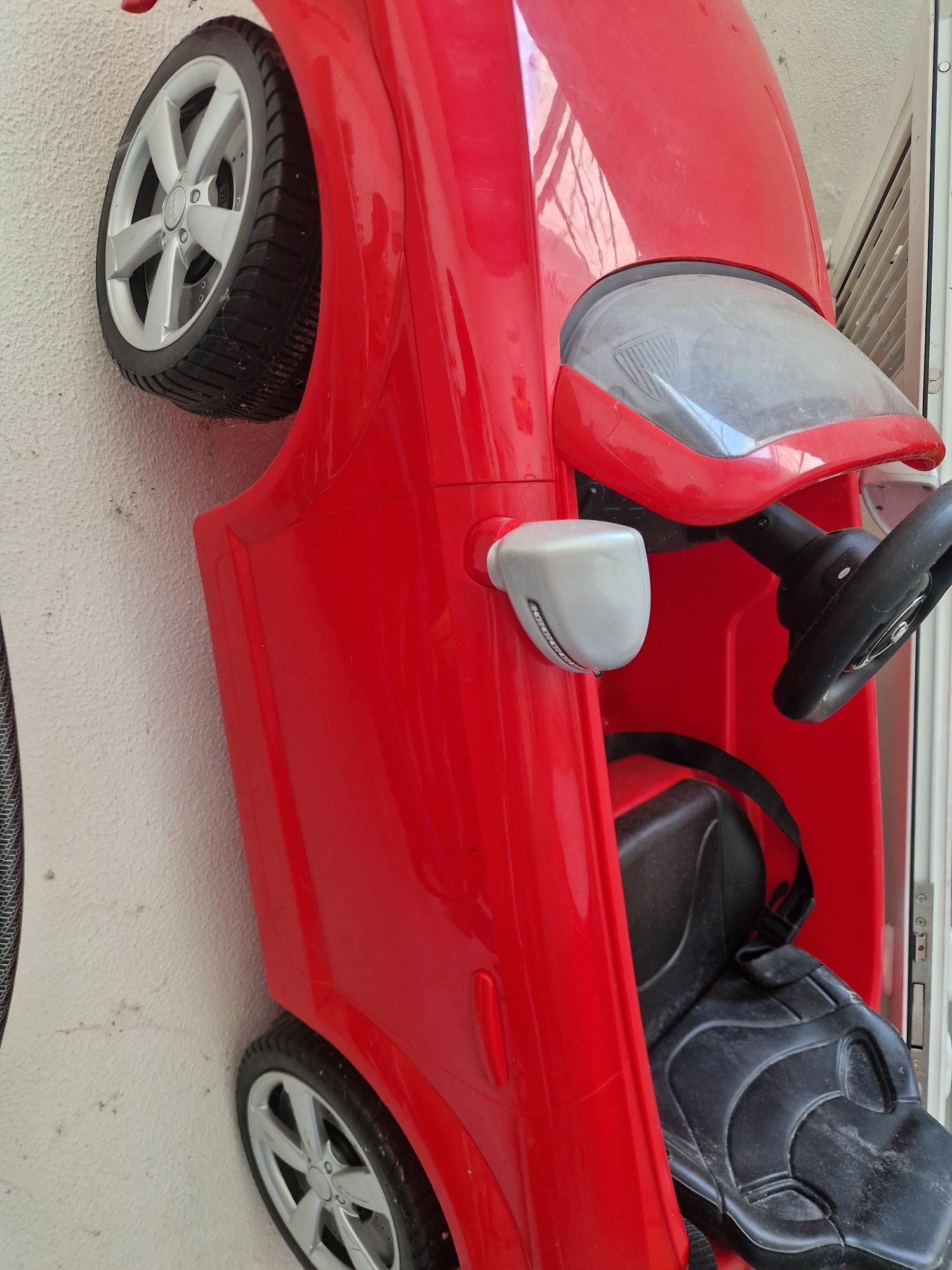 Carro a bateria de criança