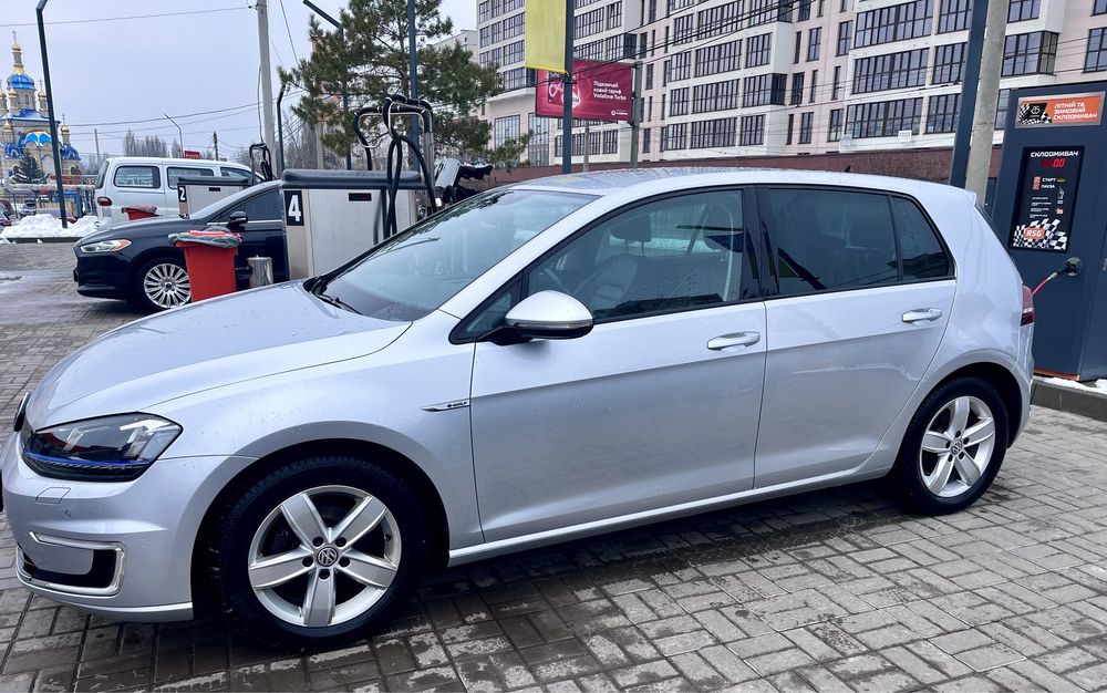 Продам volkswagen e-golf