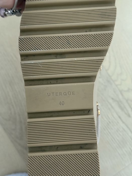 Чоботи  Uterqüe