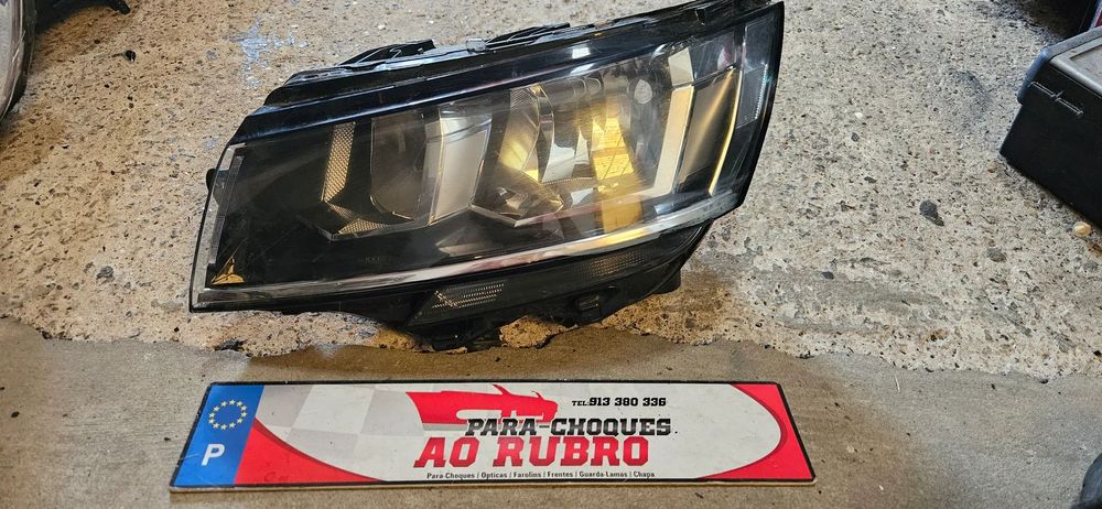 Farol esq vw transporter t6