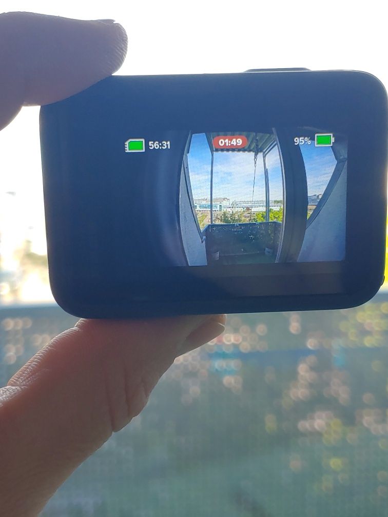 Kamera sportowa GoPro Hero 10 black - ładowarka baterie szelki i inne