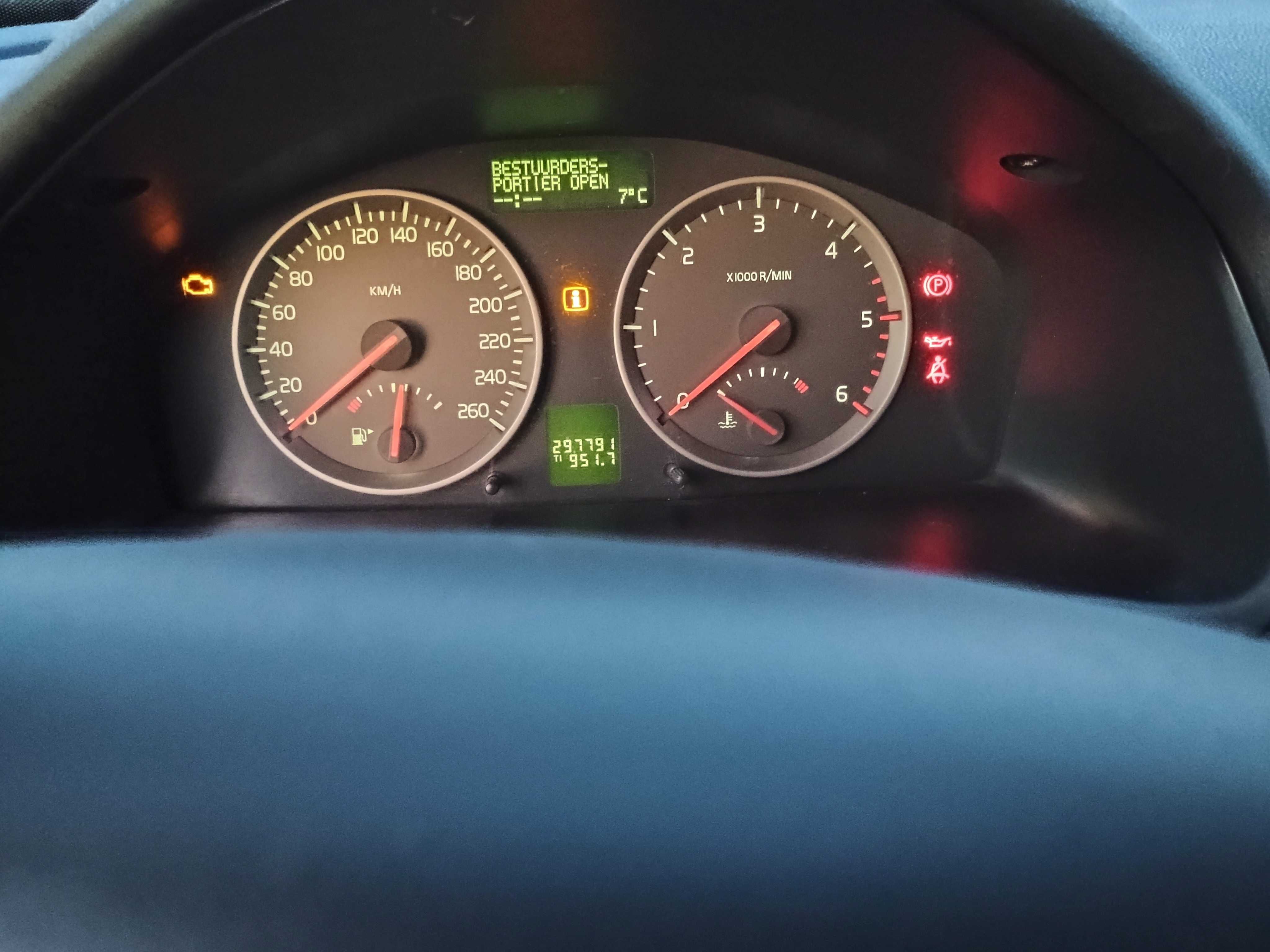 sprzedam auto volvo v50