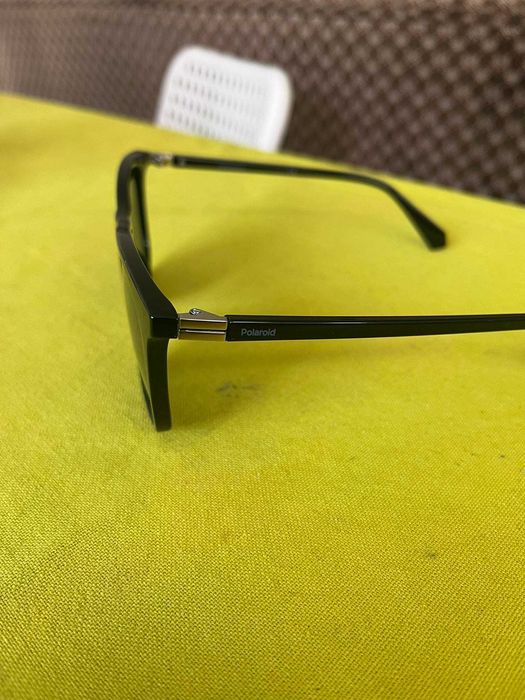 Óculos de Sol Polaroid