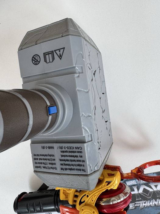 Молот Тора та Бейблейд Infinity Nado