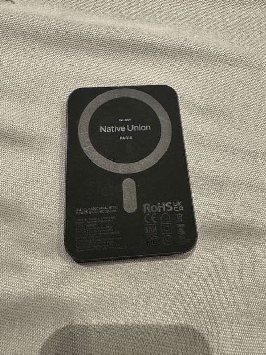 Native Union (Re) Classic Magnetic Power Bank 5000mAh Black