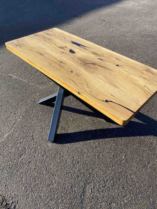 Стол дубовый журнальный