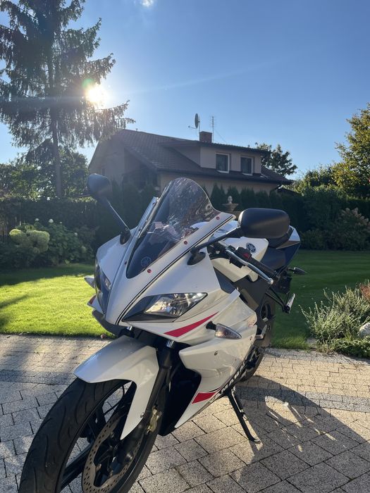 Yamaha YZF R-125 124,00 cm3 motocykl kat.B 2011