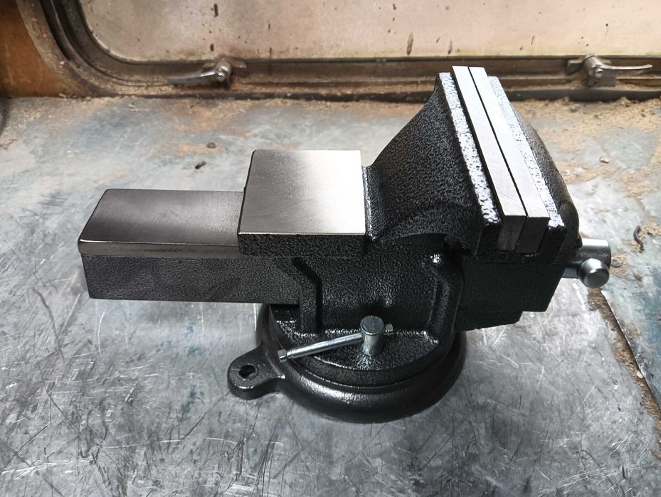 Imadło szczęki 125mm ślusarski obrotowe do komórki , piwnicy itp.