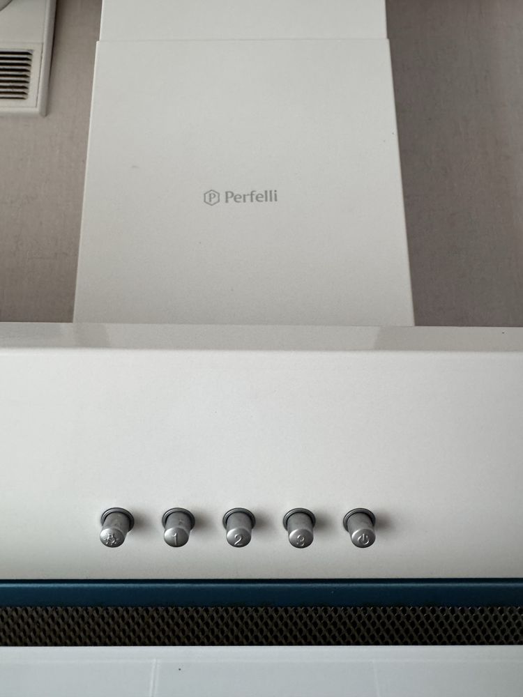 Витяжка кухонна Perfelli DN6671