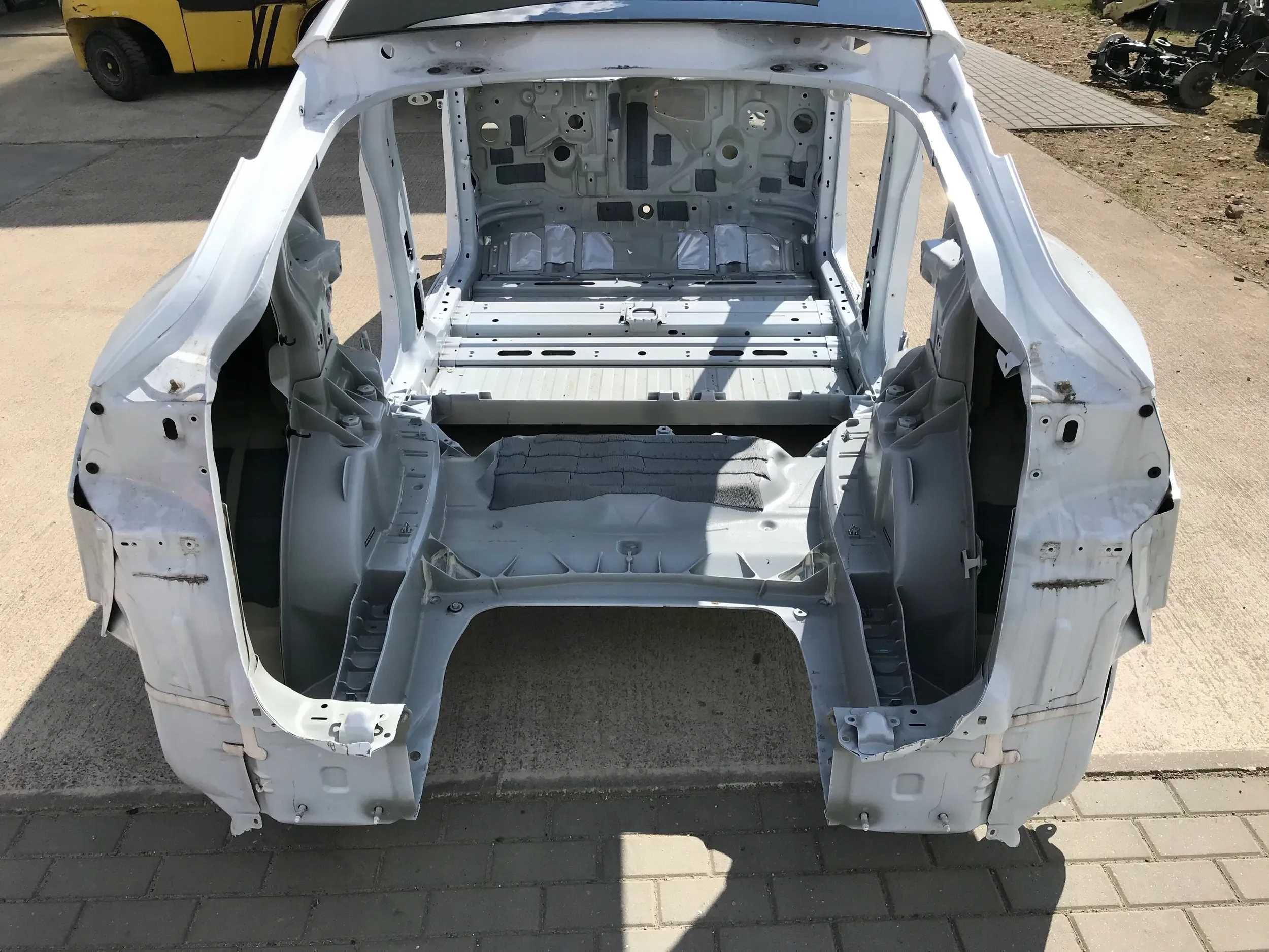 Tesla Model Y Крило заднє, фільонка, чверть - рестайл дорестайл