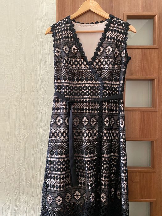 Вечірні плаття  вживане