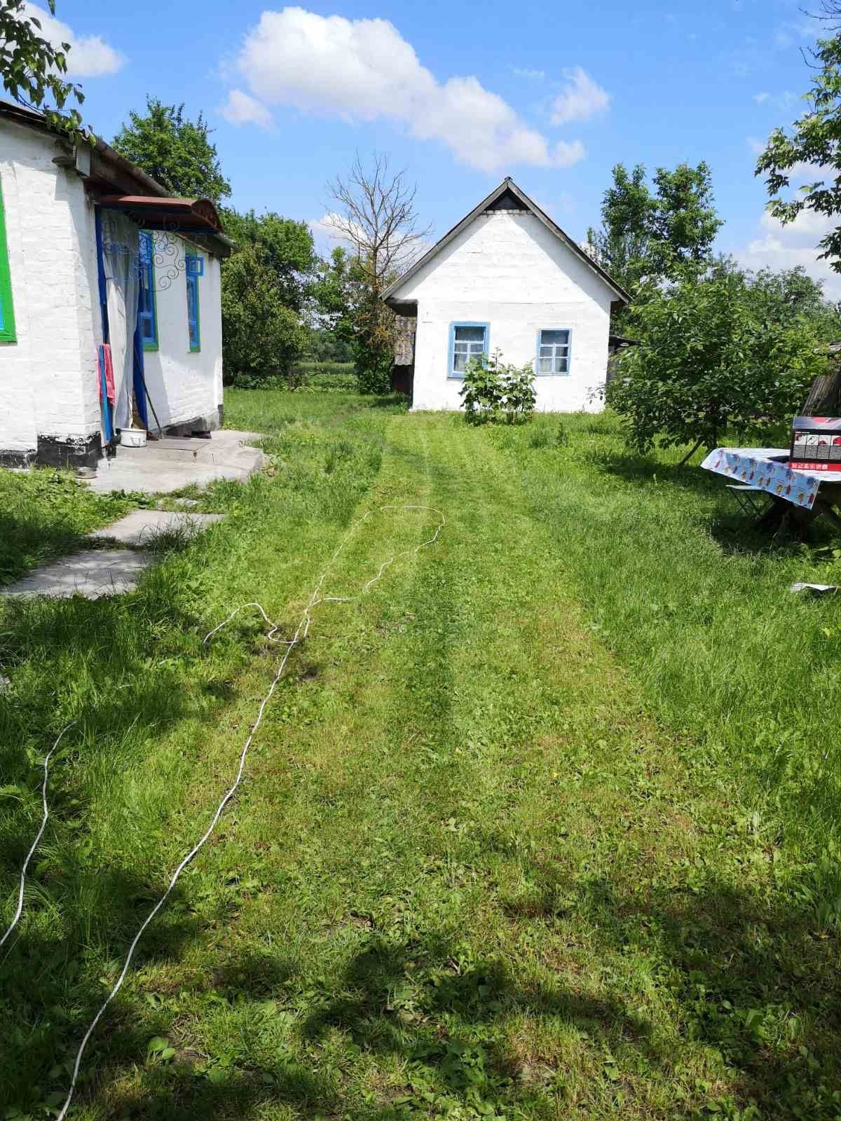 Продам будинок в сільській місцевості