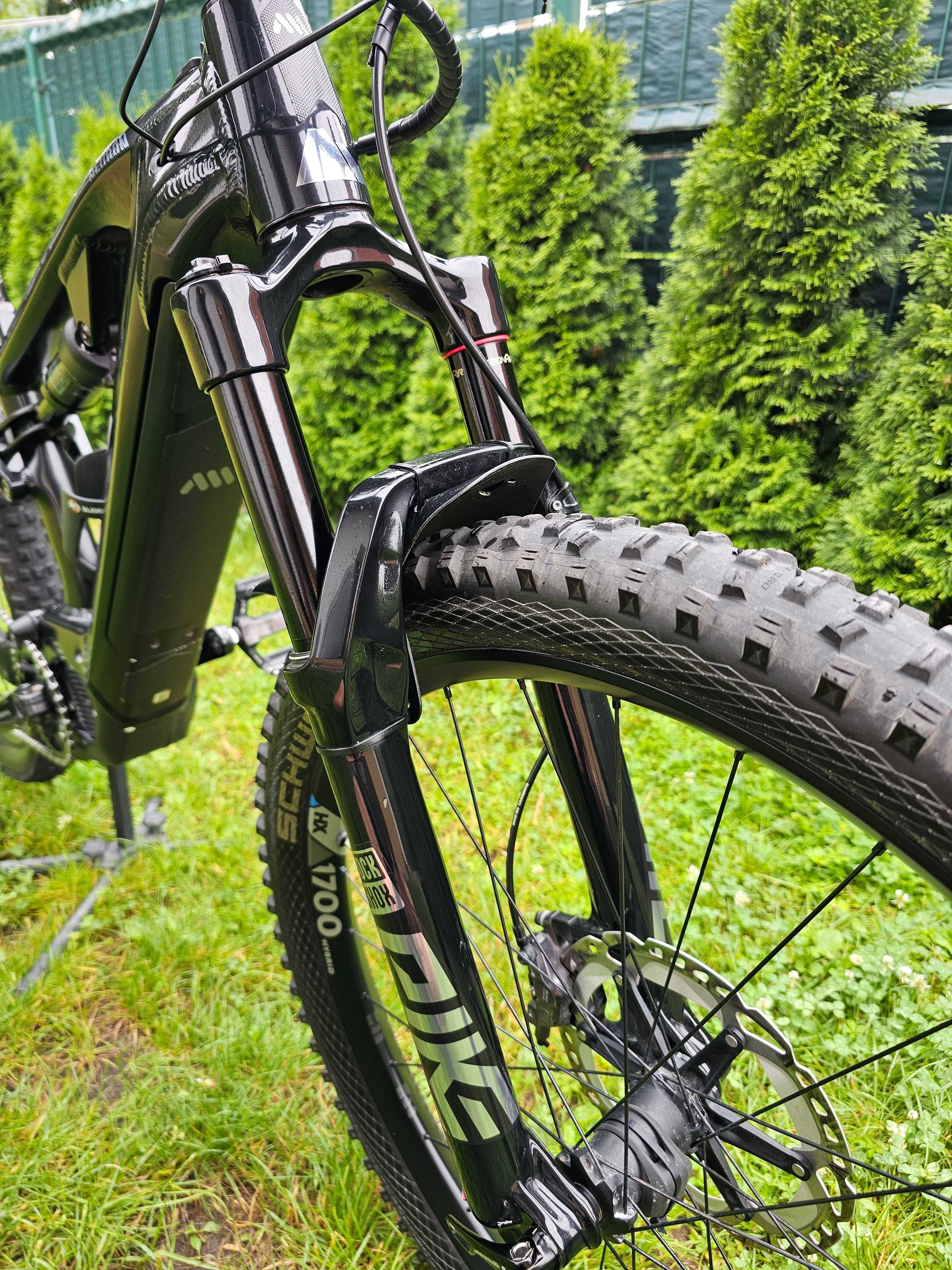 Canyon Neuron:ON 9.0 doposażony koła DT Swiss HX1700